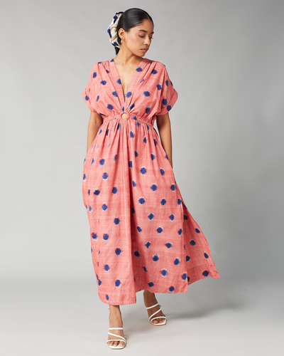 Archival fashion styling